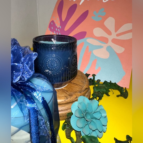 CARIBBEAN TEAKWOOD SCENT UNLEASHED LLC HAND POURED SCENTED CANDLES - Picture 3 of 3